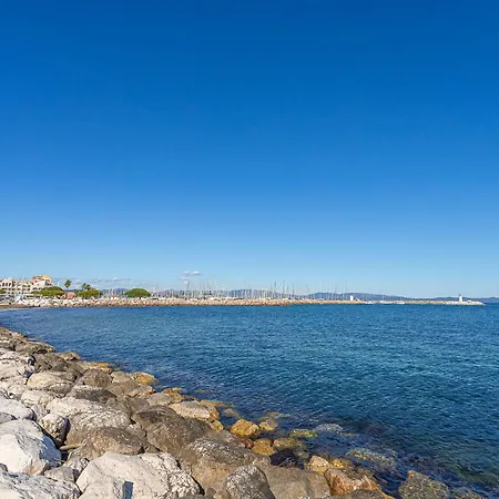 Апартаменты Les Regates-4 By Interhome *